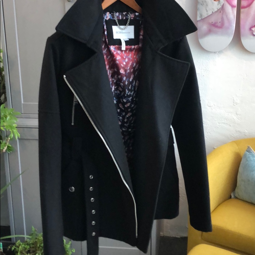 Like new BCBGeneration women’s black jacket. Sz M